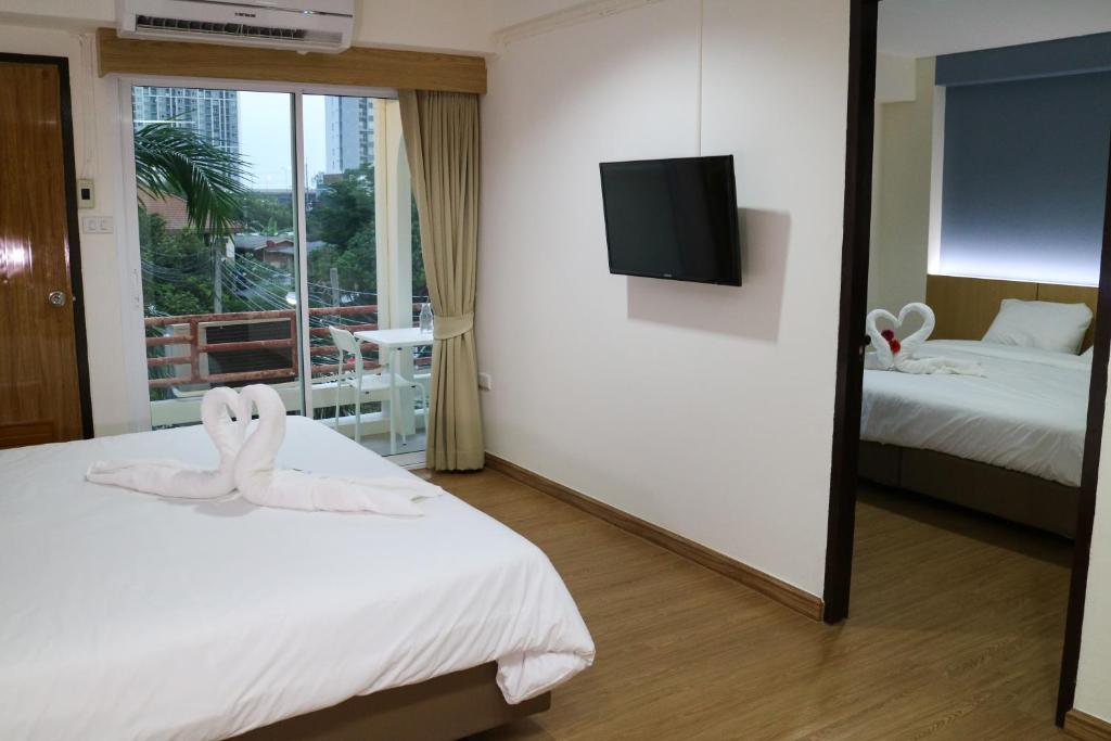 Beerapan Hotel - image 3