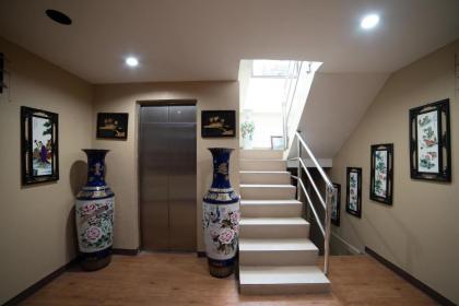 Longzhu Guesthouse - image 3