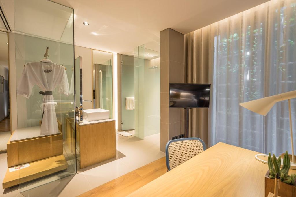 Ad Lib Bangkok - image 4