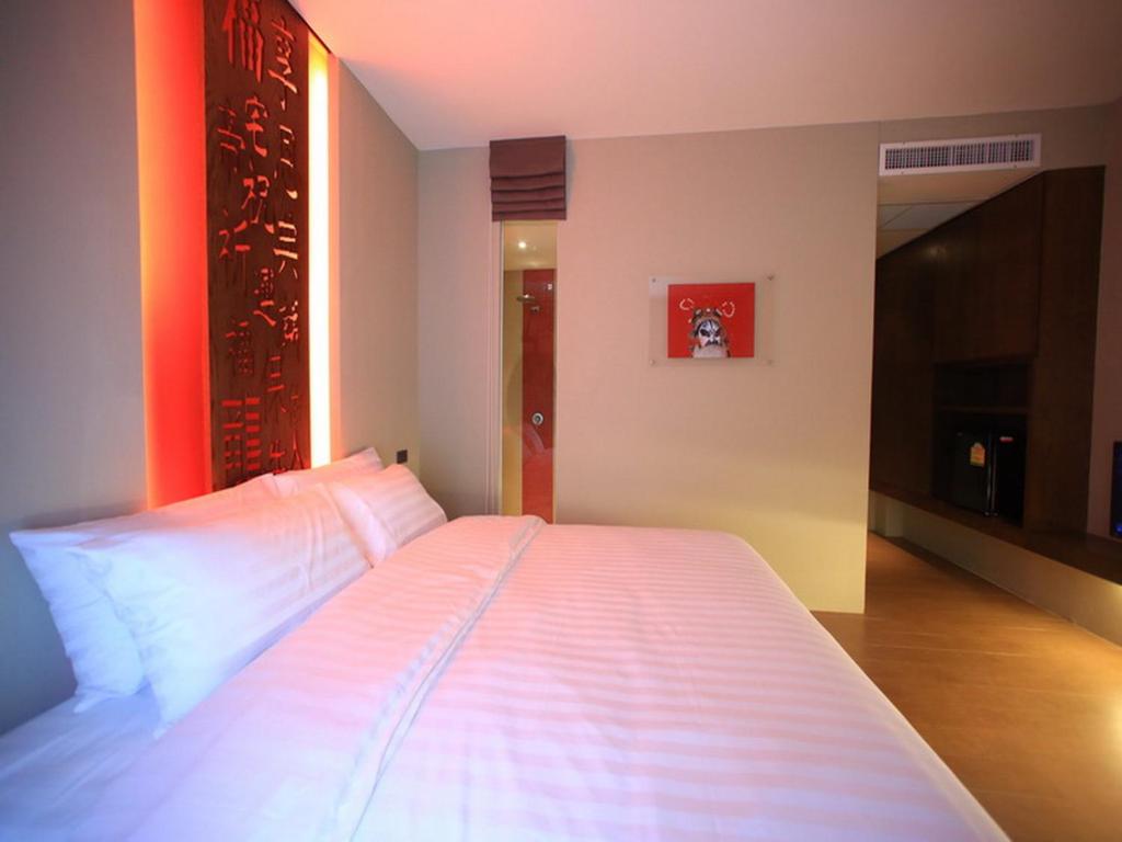 Silom One Hotel - image 3