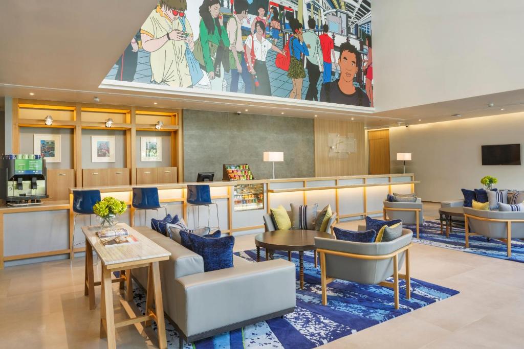 Holiday Inn Express Bangkok Sathorn - image 3