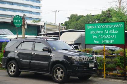 Bangkok Travel Suites Hotel - image 16