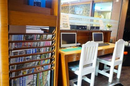 Bangkok Travel Suites Hotel - image 18