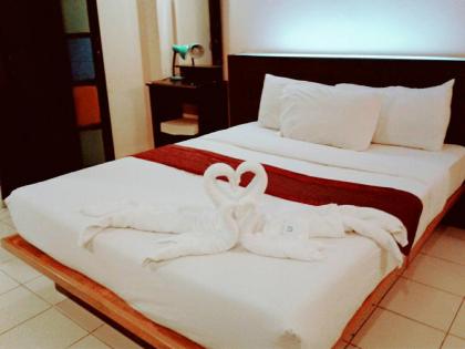 Bangkok Travel Suites Hotel - image 20