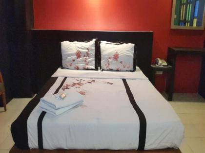 Bangkok Travel Suites Hotel - image 3
