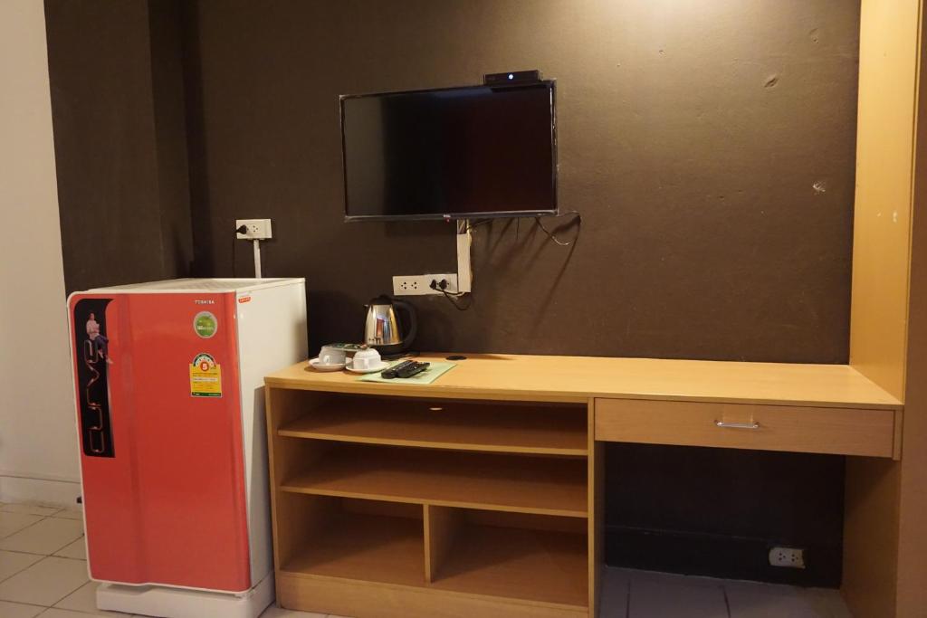 Bangkok Travel Suites Hotel - image 4