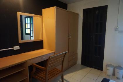 Bangkok Travel Suites Hotel - image 6
