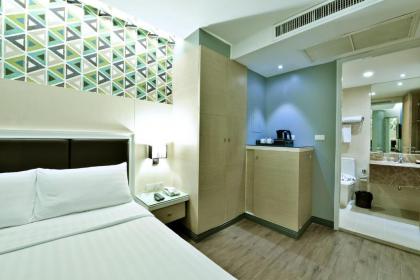 Prestige Suites Nana - image 19