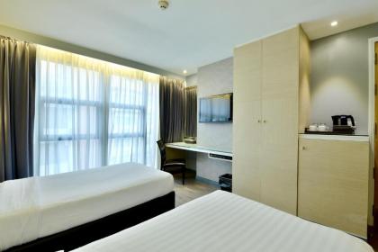 Prestige Suites Nana - image 8