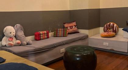 Baan Chana Songkram Hostel - image 3