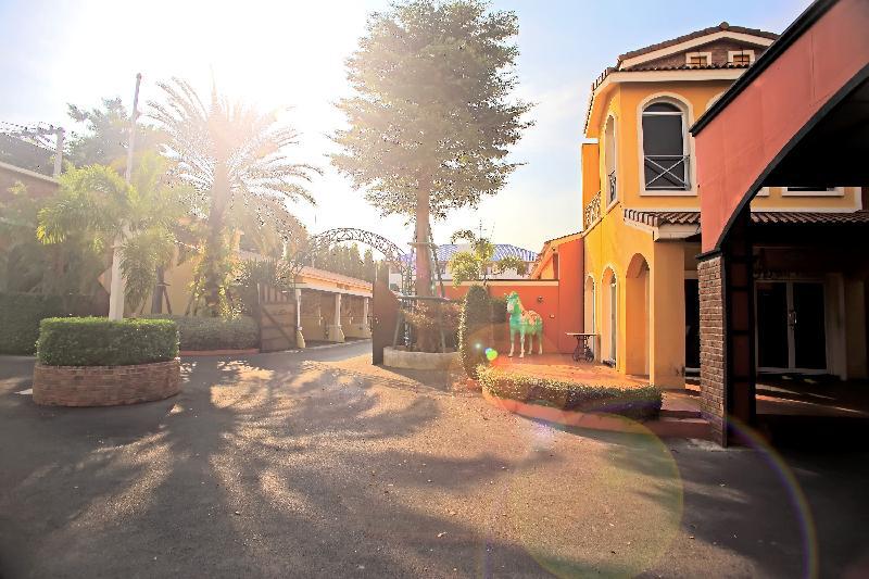 The Villa 71 Resort - image 3