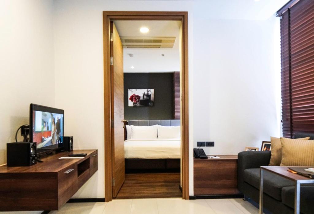 Lit Bangkok Residence - image 5