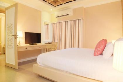 The Raya Surawong Hotel - image 4