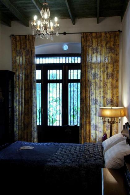 The Bhuthorn Bed And Breakfast Bangkok