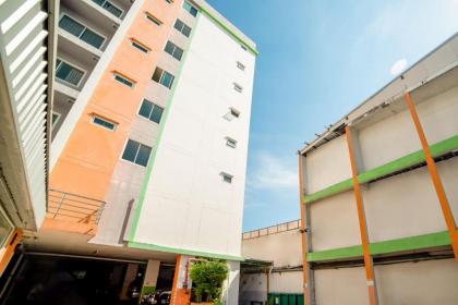 OYO 460 Int Place - image 5