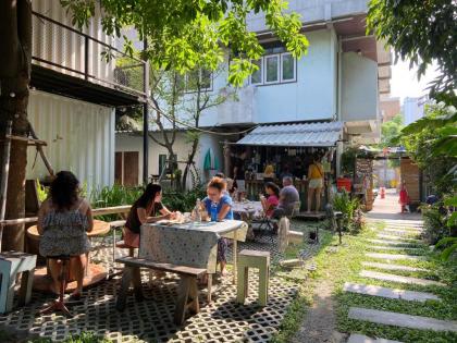 The Yard Hostel Bangkok