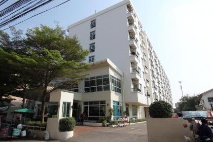 The Royalbee Aparthotel