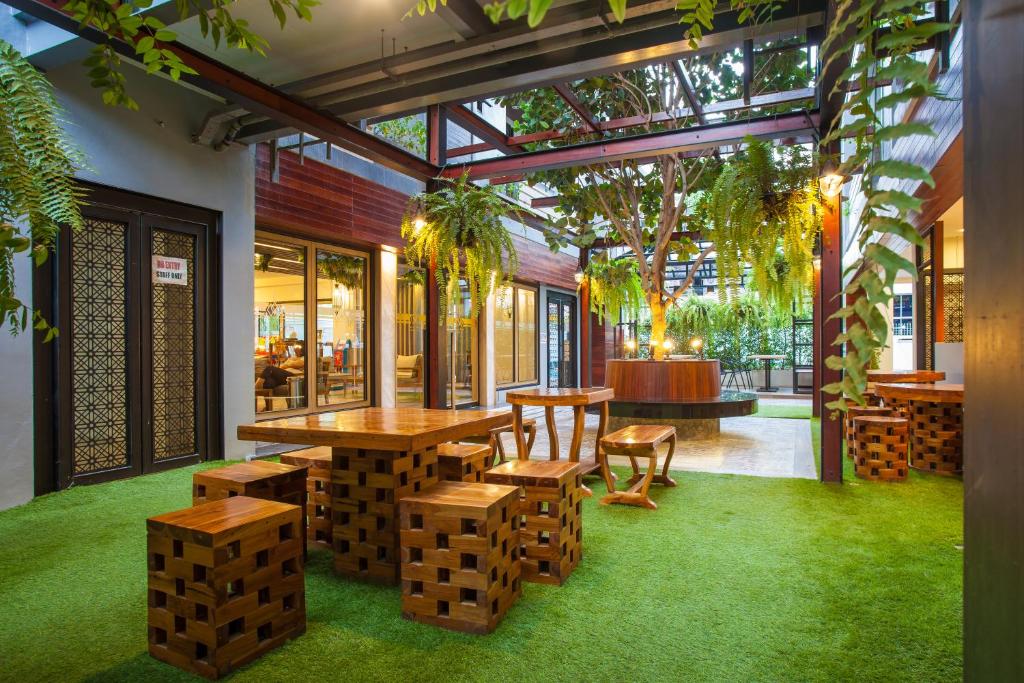 New Siam Palace Ville Hotel - image 2