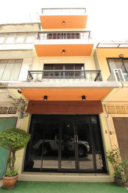 Chaiwat Guesthouse - image 10