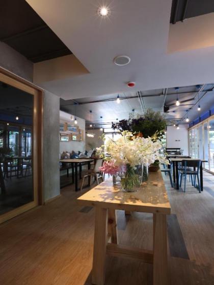 Tints Of Blue Hotel - image 16