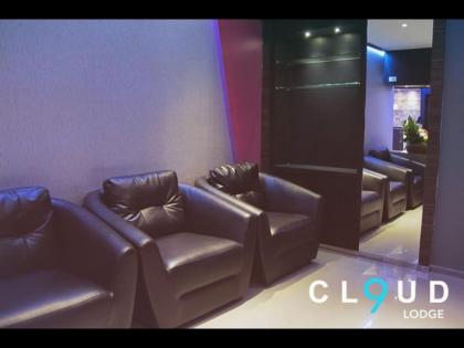 Cloud Nine Lodge Hotel - image 11
