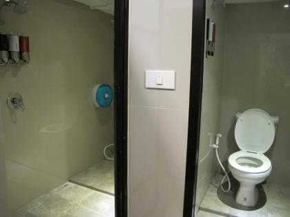 Cloud Nine Lodge Hotel - image 17