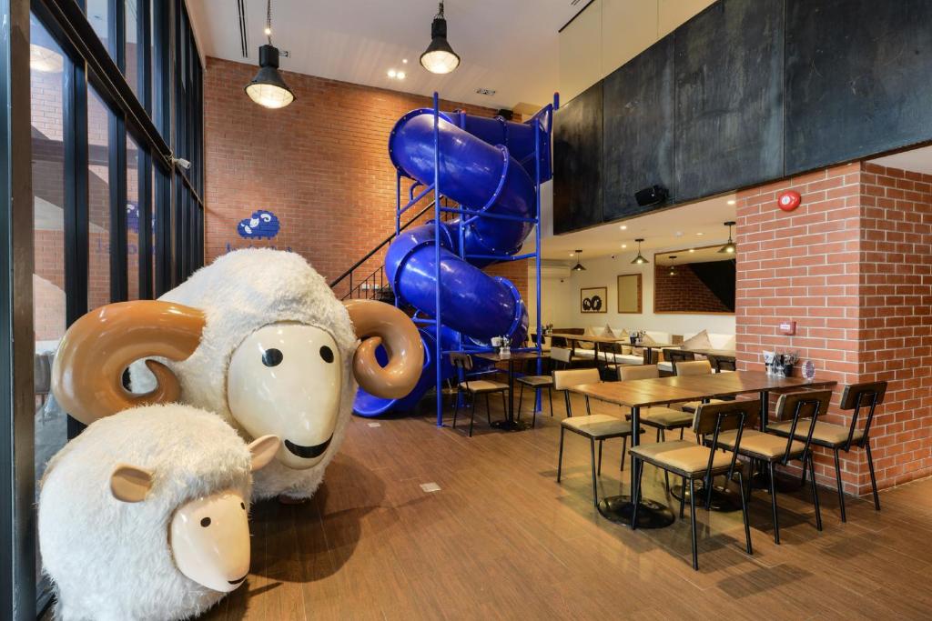 Kokotel Bangkok Surawong - image 2