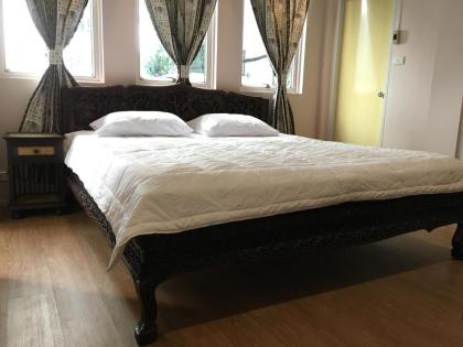 The Grand Palace Hostel - image 12