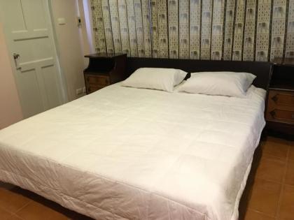 The Grand Palace Hostel - image 20