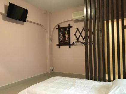 The Grand Palace Hostel - image 9
