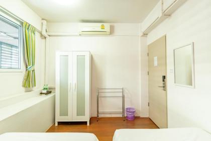 Sleep Dee Hostel - image 8