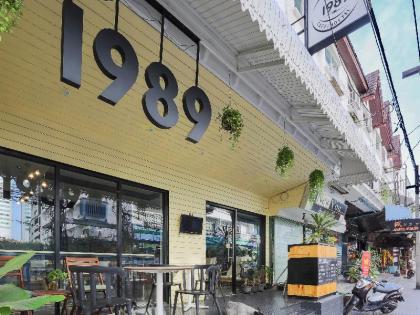 1989 Hostel & Cafe