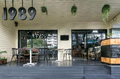 1989 Hostel & Cafe - image 12