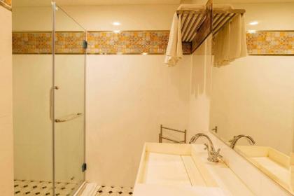 Nine Design Place - image 8