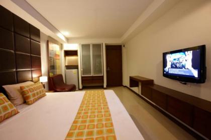 The Bangkok Cha Cha Suite - image 15