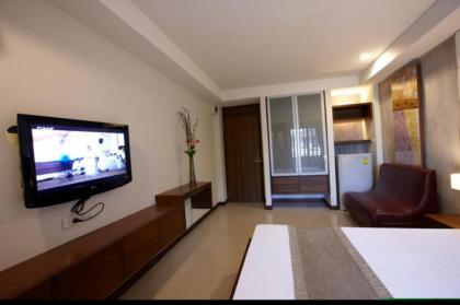 The Bangkok Cha Cha Suite - image 17