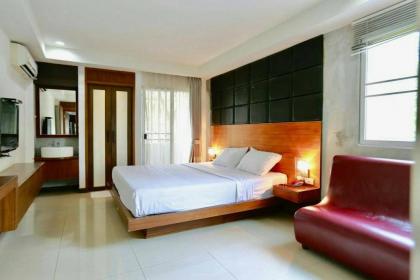 The Bangkok Cha Cha Suite - image 2