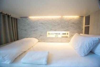 Sleepbox Sukhumvit 22 - image 12