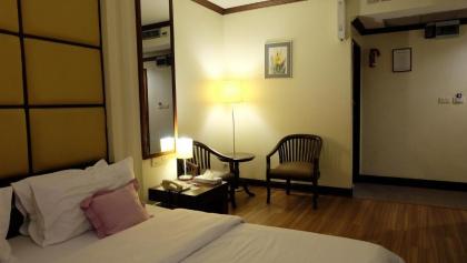 Grand Business Inn - image 11