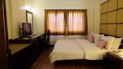 Grand Business Inn - image 13