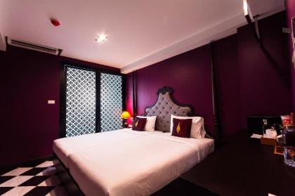 Violet Tower at Khaosan Palace - image 12