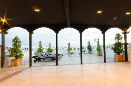 Violet Tower at Khaosan Palace - image 13