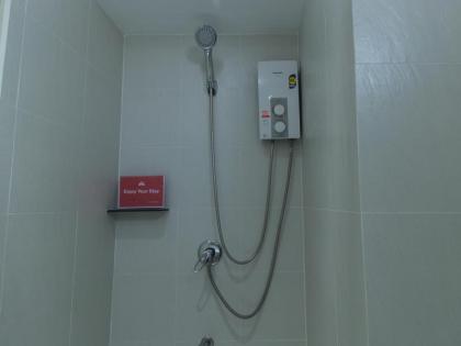 ZEN Rooms Yaowarat soi 7 - image 16