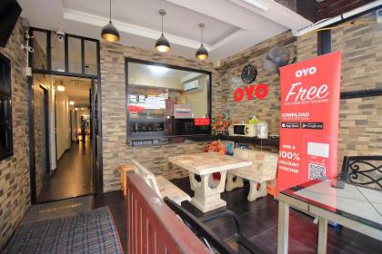 OYO 302 BB Guesthouse - image 13