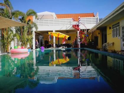 Barefeet Naturist Resort Bangkok 