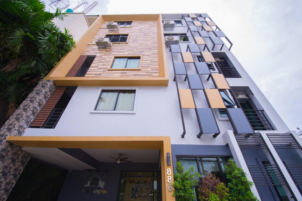 Hide Bangkok Hostel - image 2