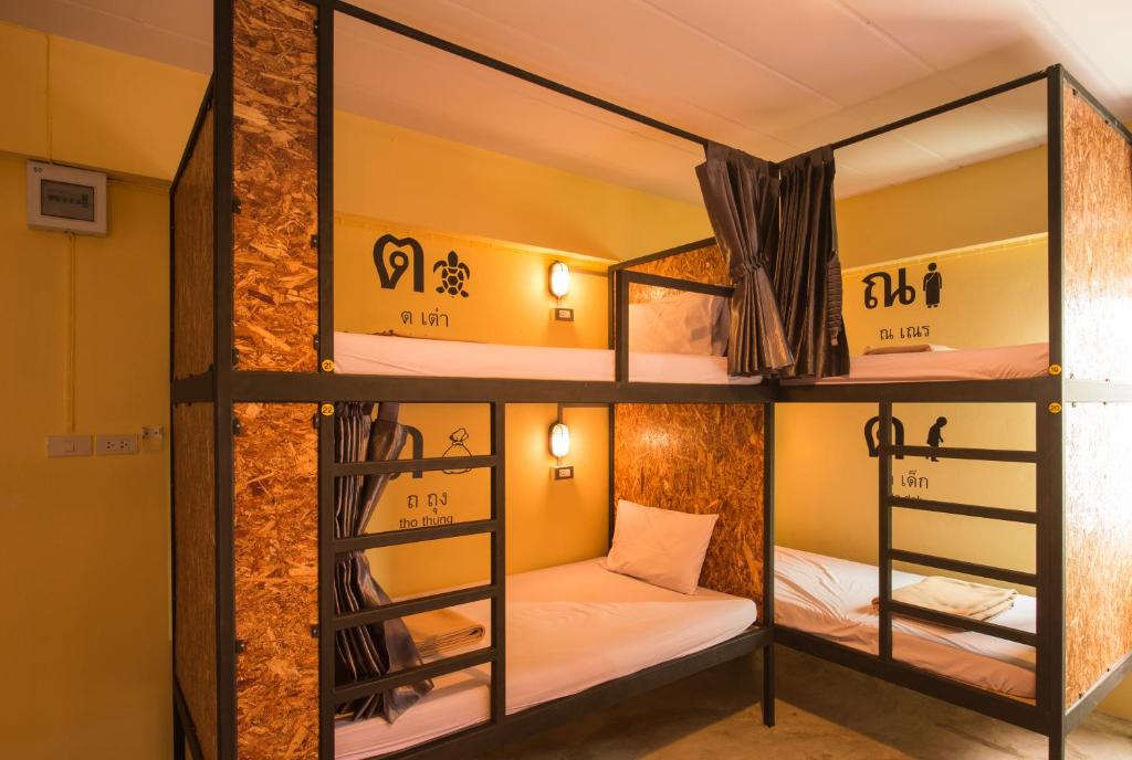 Hide Bangkok Hostel - image 3