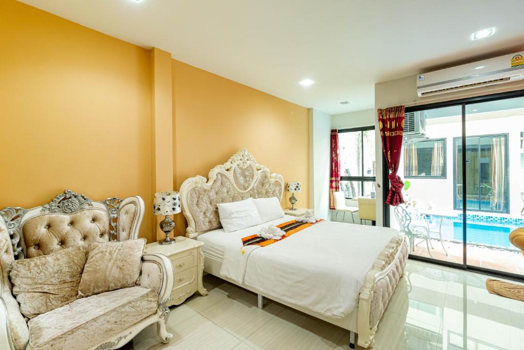 The Pool Resort - main image
