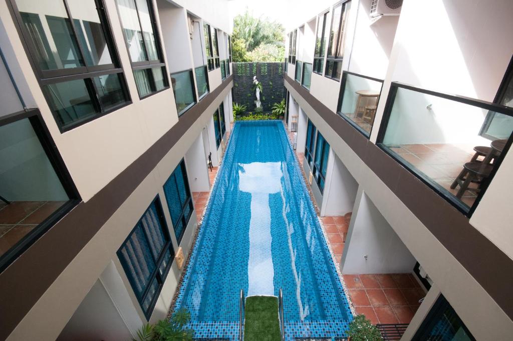 The Pool Resort - image 2
