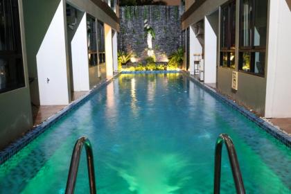 The Pool Resort - image 3